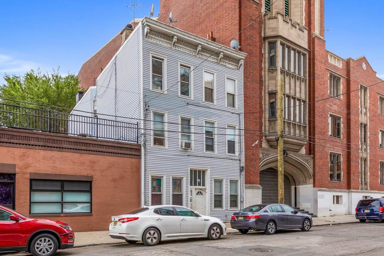 50 Jordan Ave - Photo 1