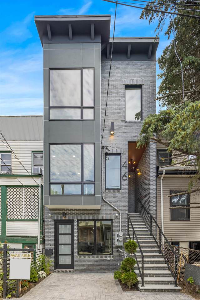 46 Jewett Ave - Photo 1