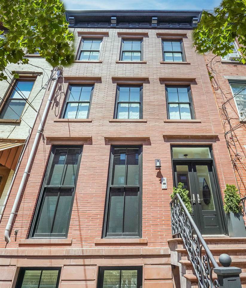 618 Bloomfield St - Photo 1