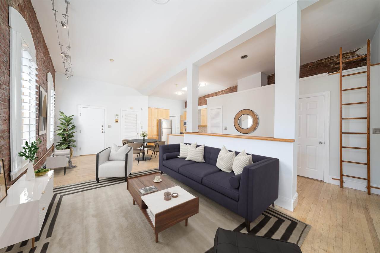 76 Jackson St - Photo 1