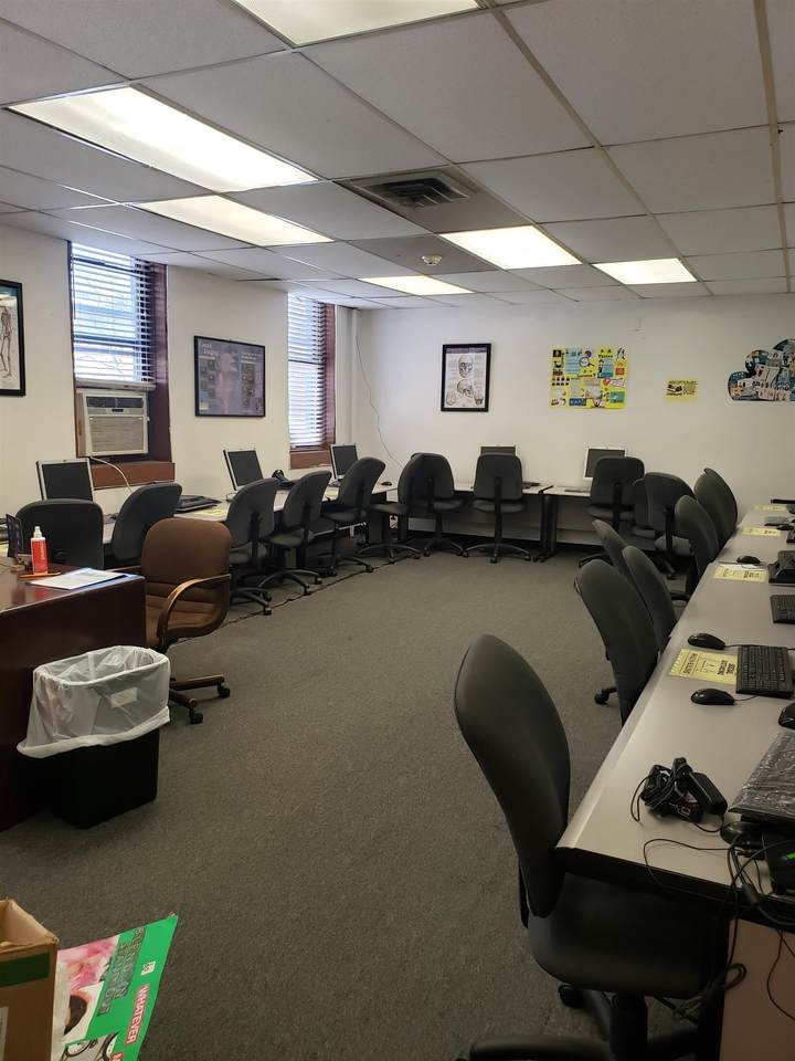 900 Bergen Ave - Photo 1