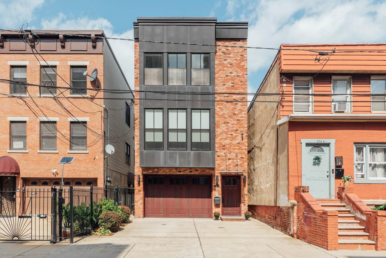 378 5TH ST - Photo 1