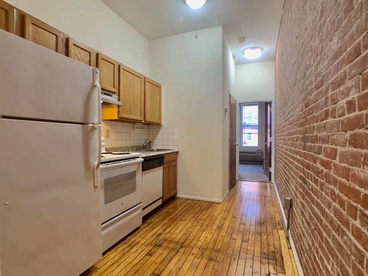 308 Madison St - Photo 1
