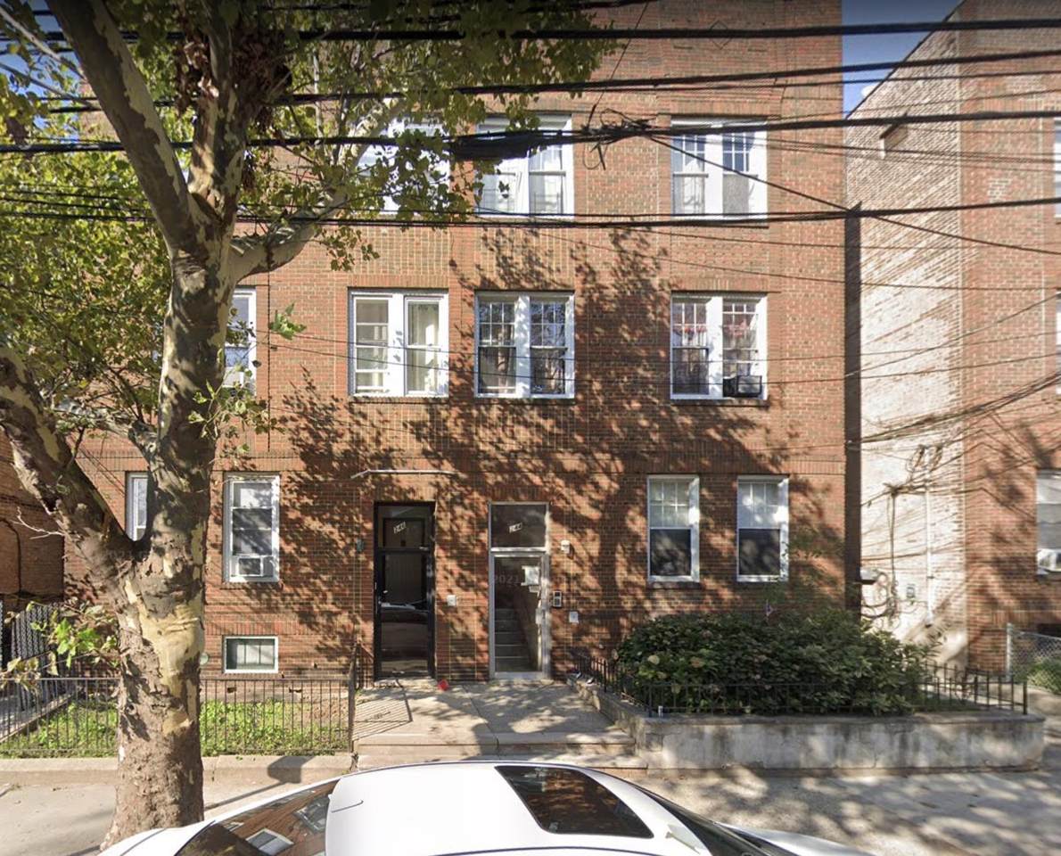 244 Clendenny Ave - Photo 1
