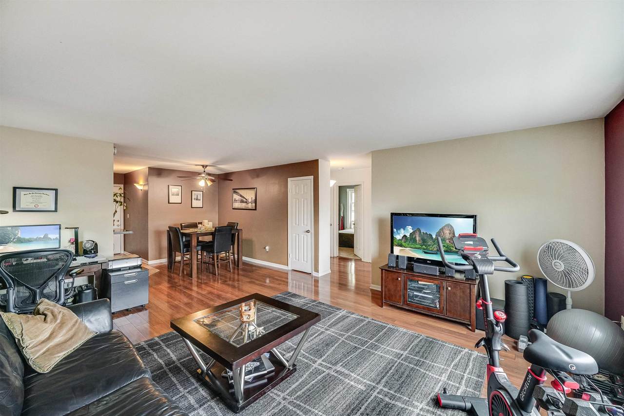 60 Chestnut Ave - Photo 1