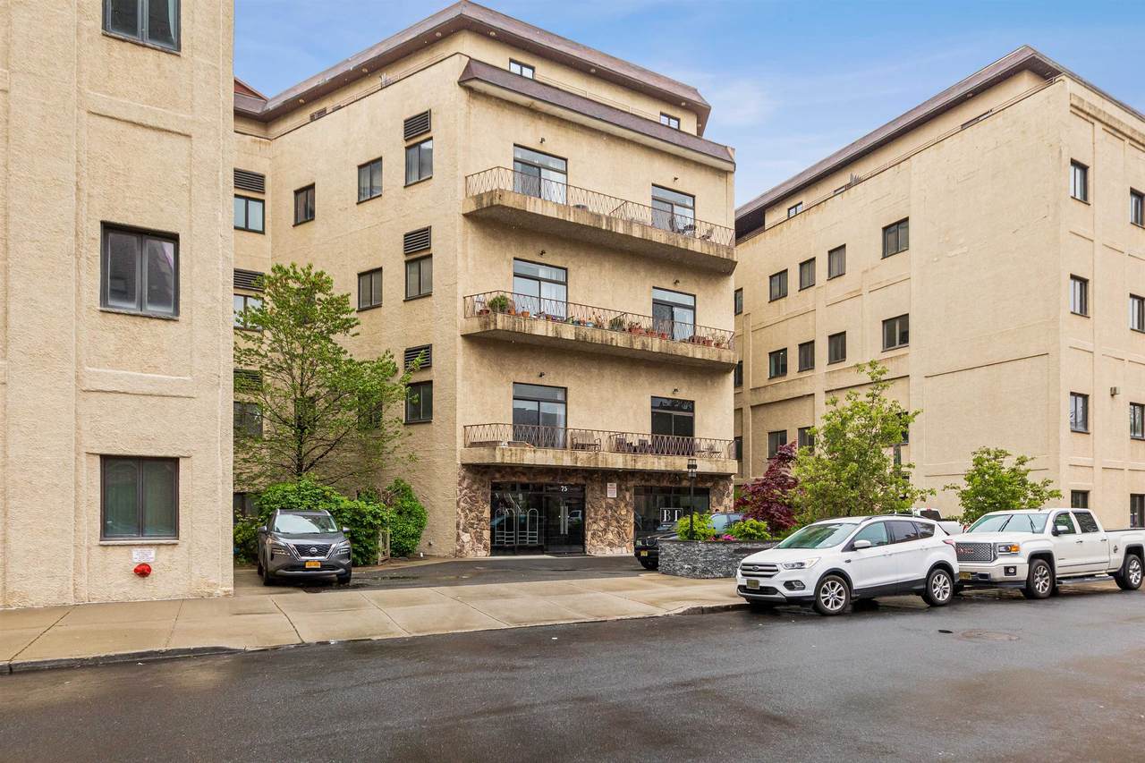 75 Liberty Ave - Photo 1