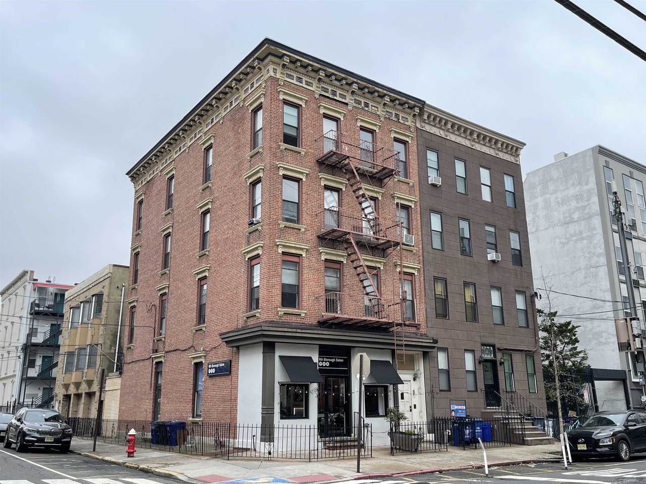 133 Madison St - Photo 1