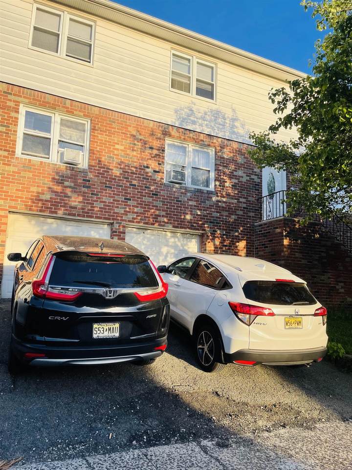 9112 Columbia Ave - Photo 1