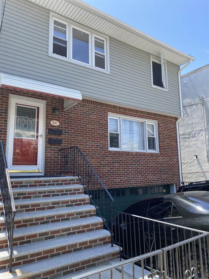 517 5TH ST - Photo 1
