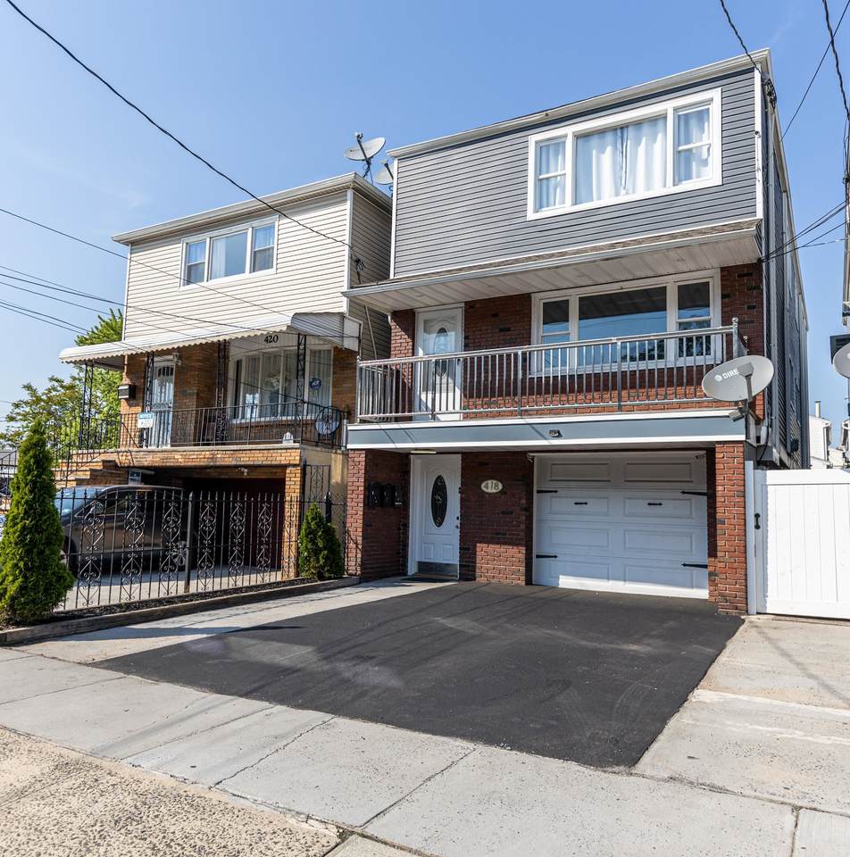 418 Virginia Ave - Photo 1