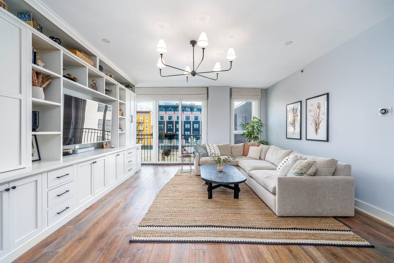 715 Grand St - Photo 1