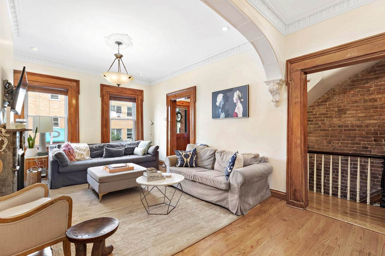 138 Erie St - Photo 1