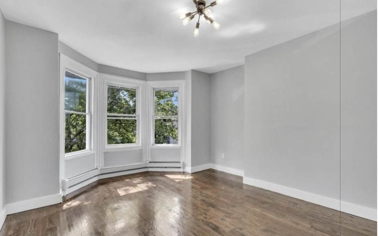 119 Littleton Ave - Photo 1