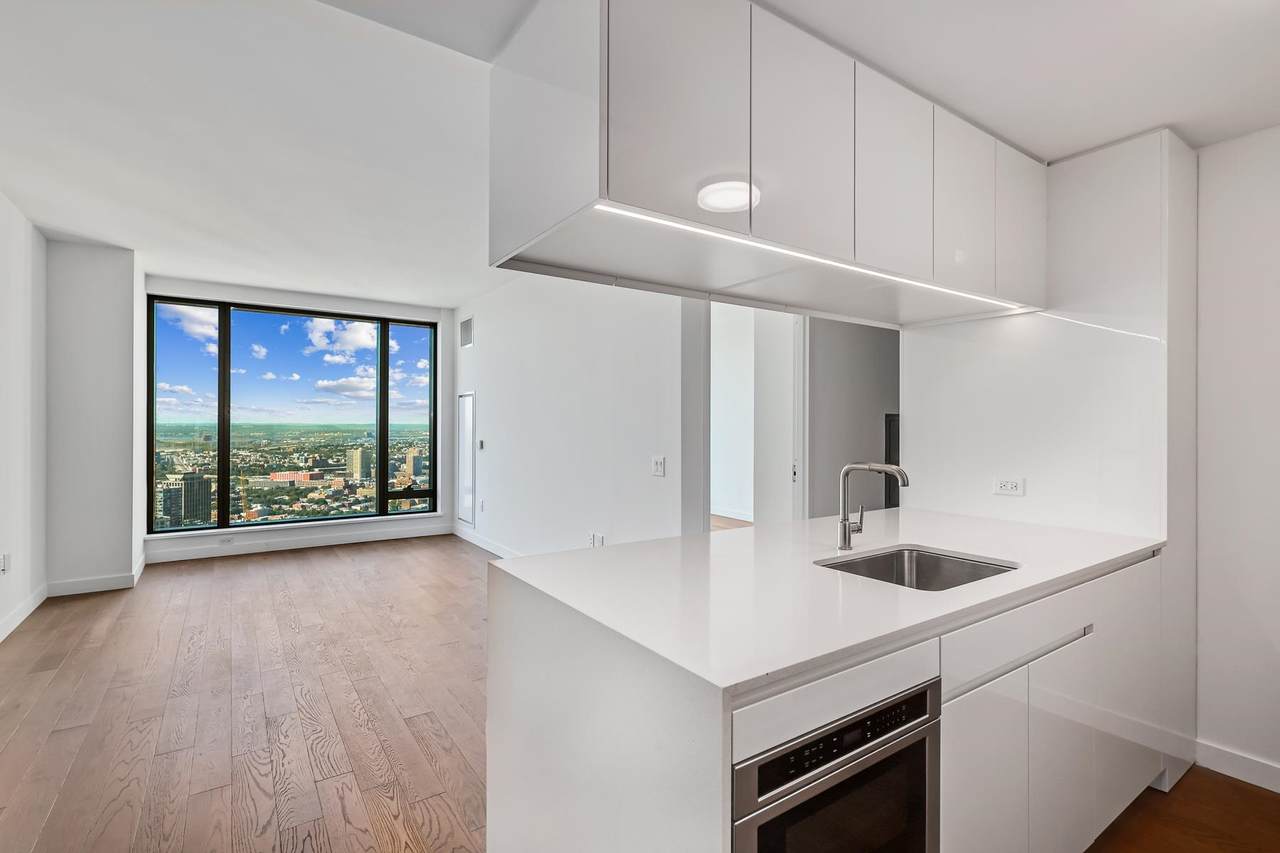 99 Hudson St - Photo 1