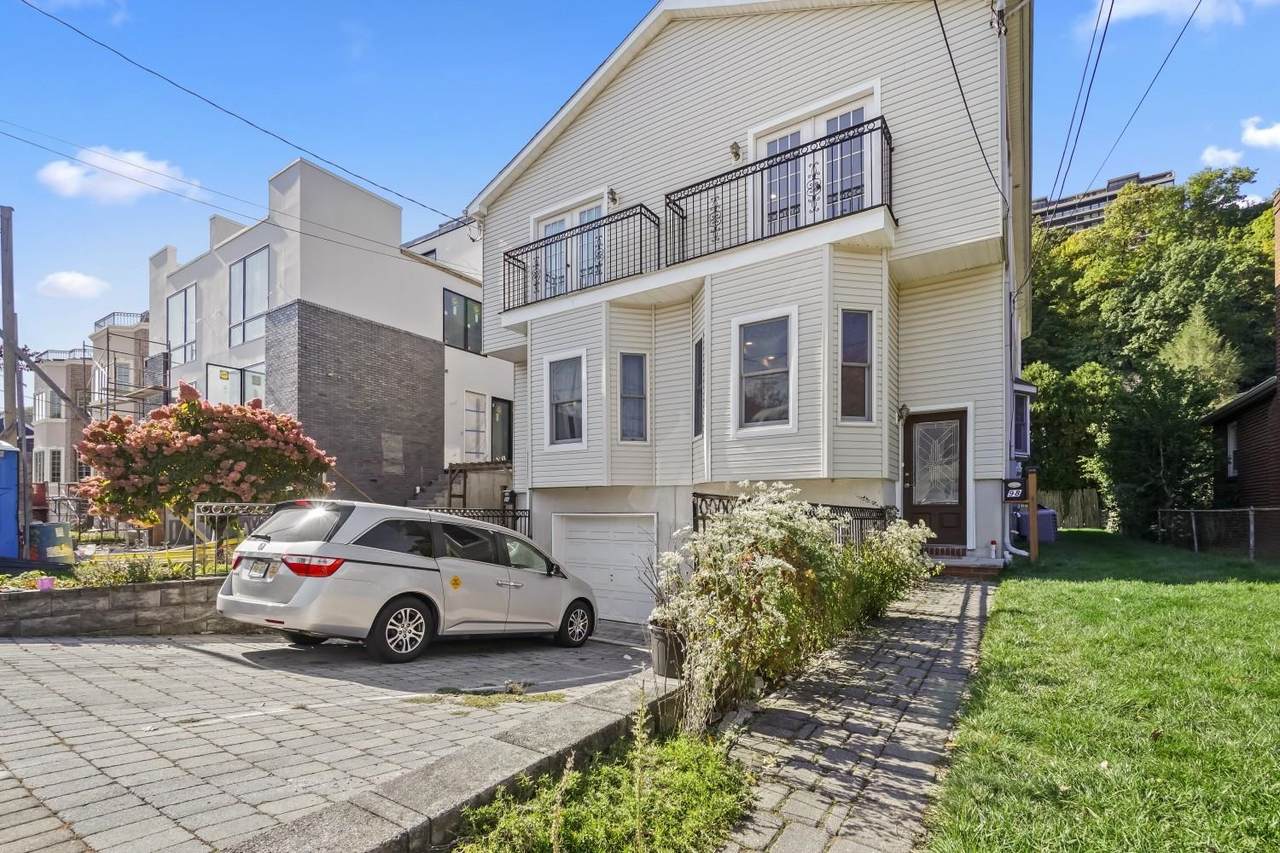 98 Myrtle Ave - Photo 1