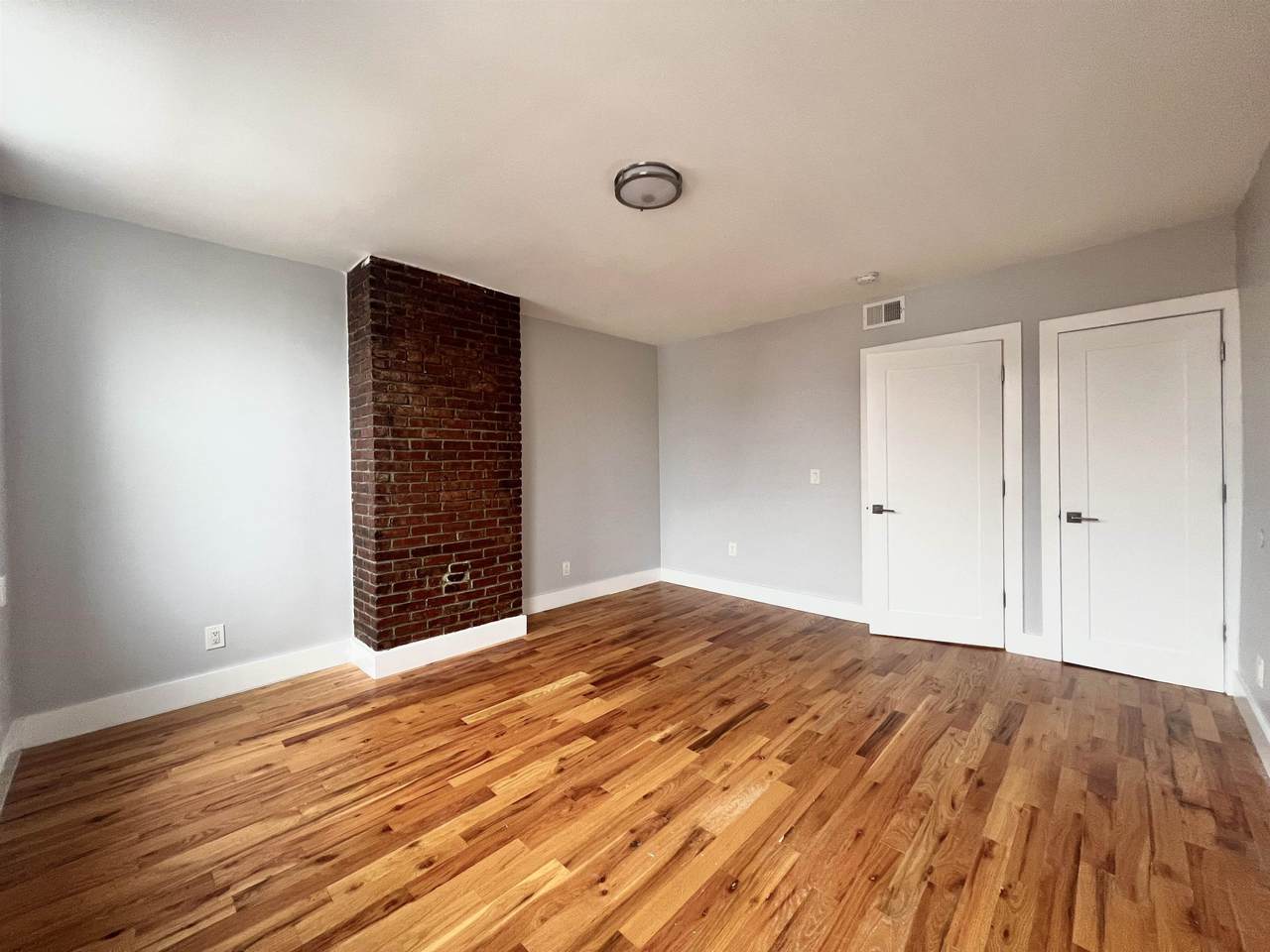 19 Jewett Ave - Photo 1