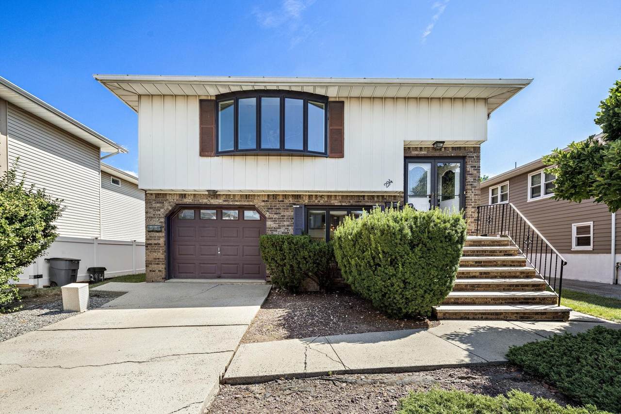 294 Julianne Terrace - Photo 1