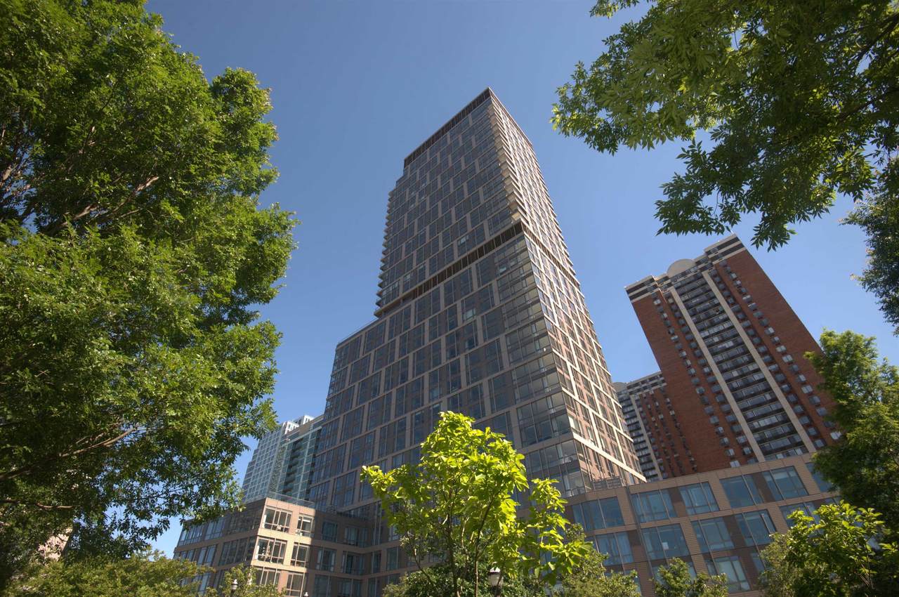 75 Park Lane South - Photo 1
