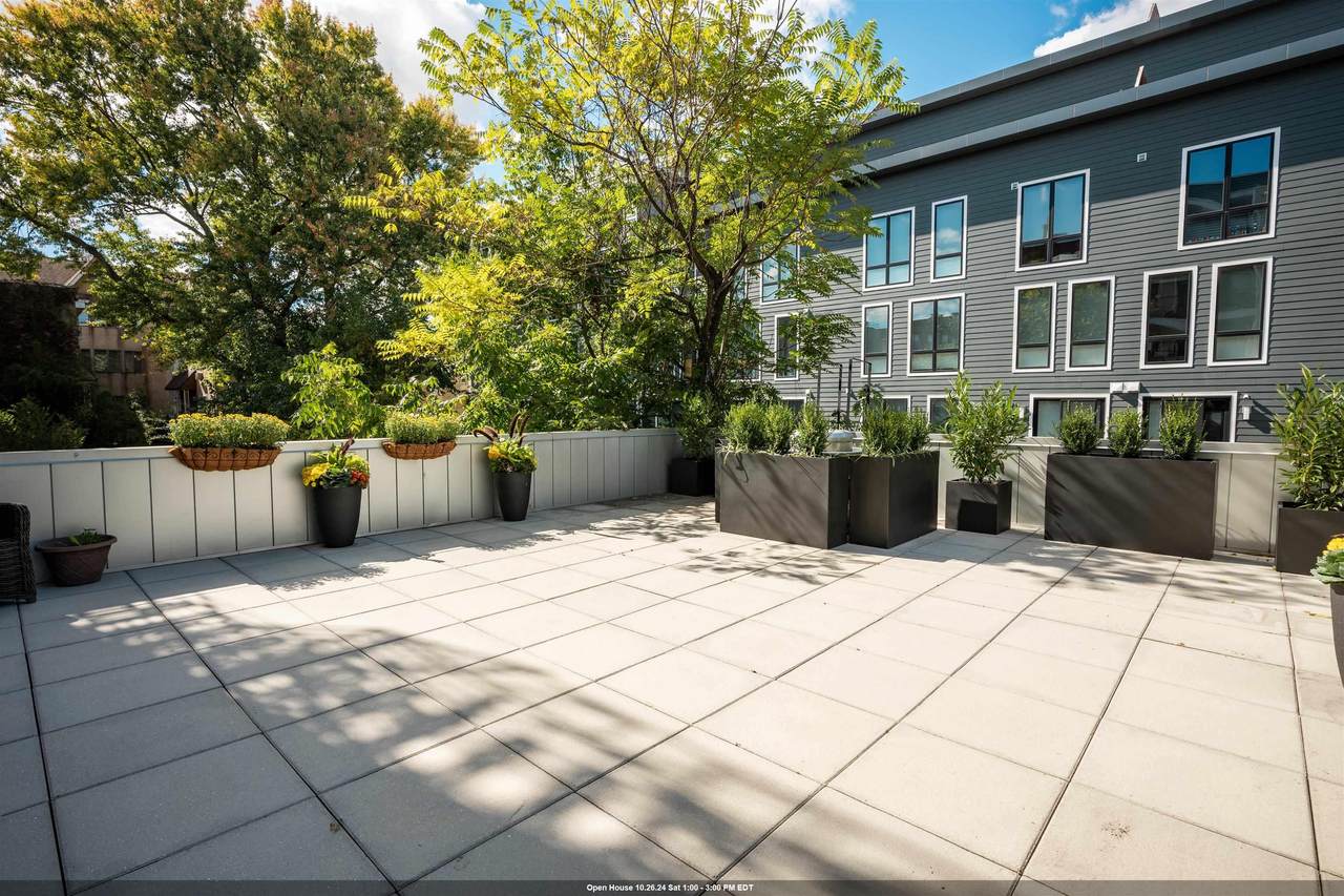 116 Madison St - Photo 1
