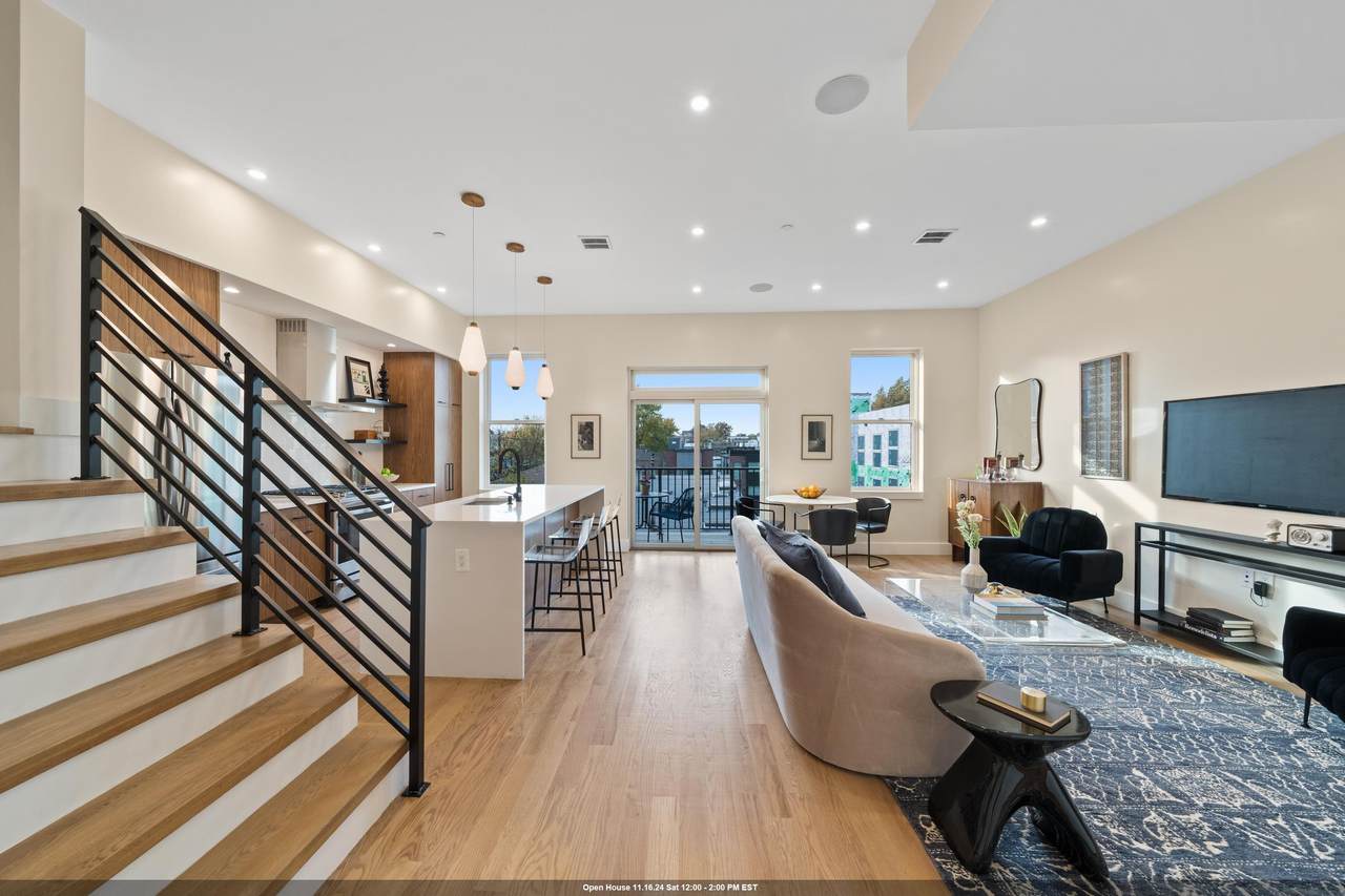 337 Palisade Ave - Photo 1