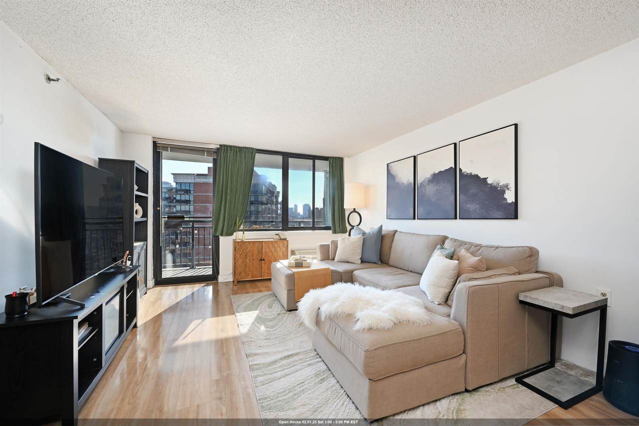 551 Observer Highway - Photo 1