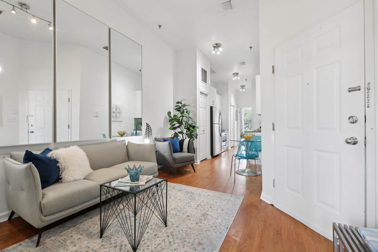 420 Monroe St - Photo 1