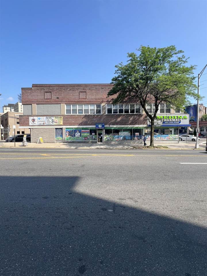 2800 Kennedy Blvd - Photo 1