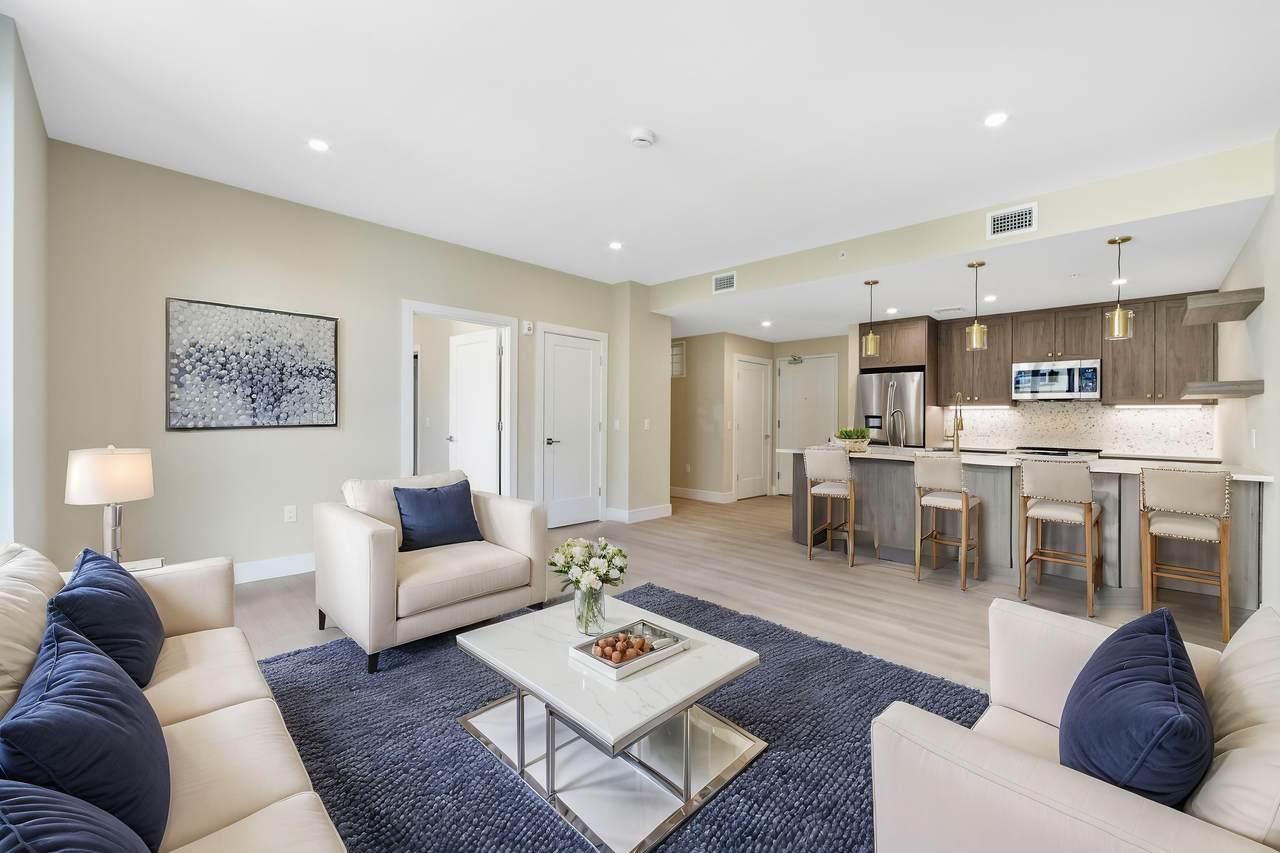 706 Madison St - Photo 1