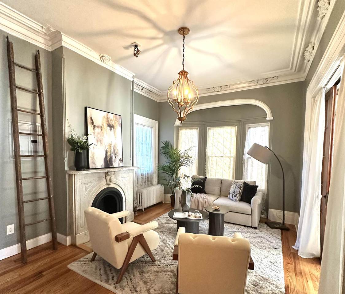 70 Reservoir Ave - Photo 1