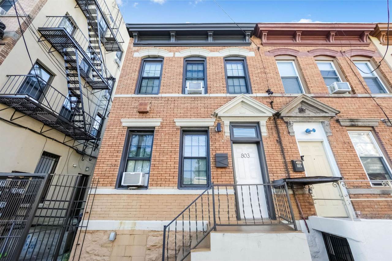 803 West St - Photo 1