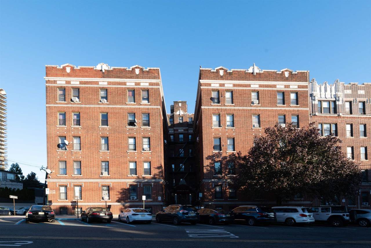 7612 Park Ave - Photo 1