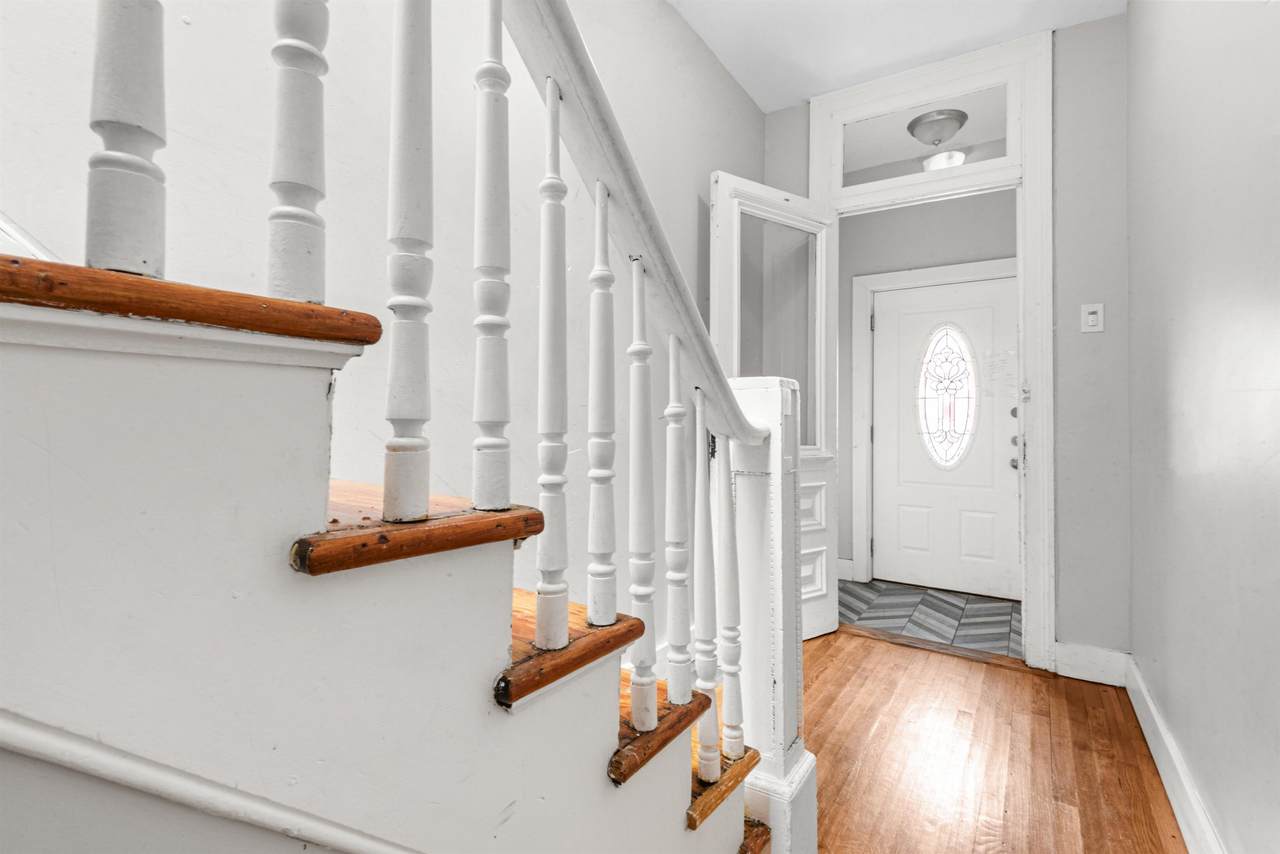 96 Harmon St - Photo 1