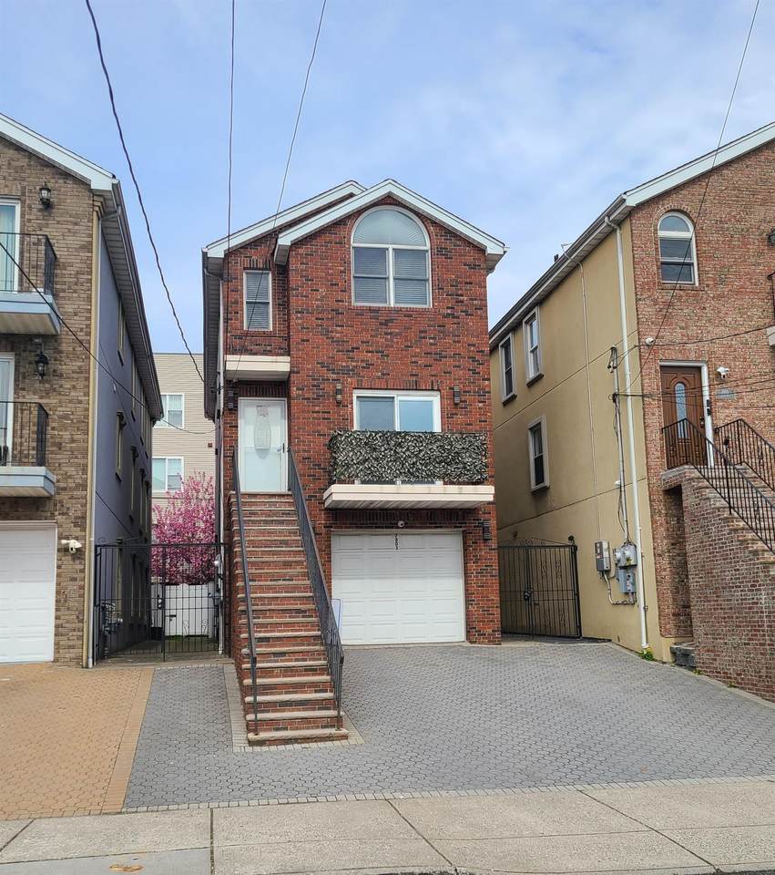 7803 5TH AVE - Photo 1