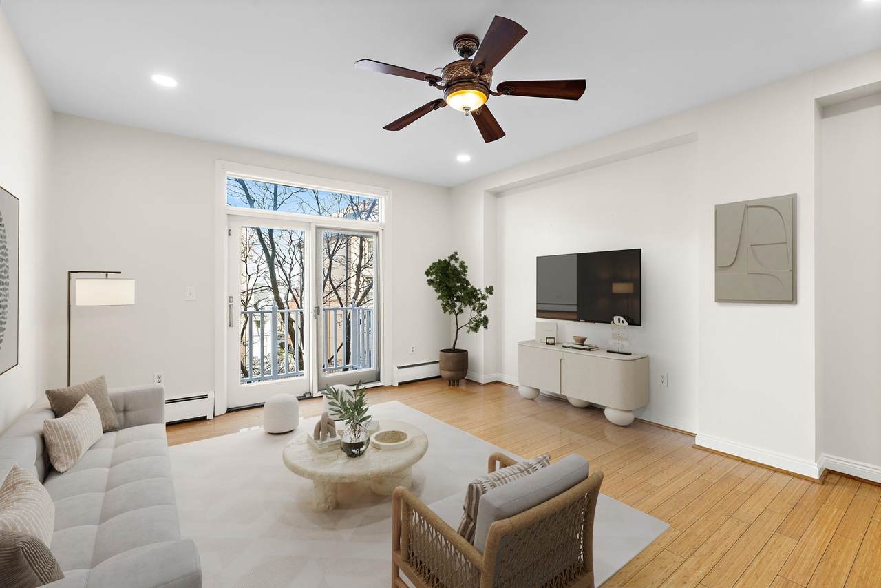 207 Shearwater Ct West - Photo 1