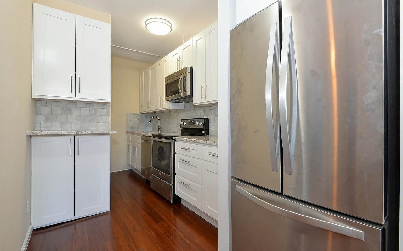 235 Monroe St - Photo 1