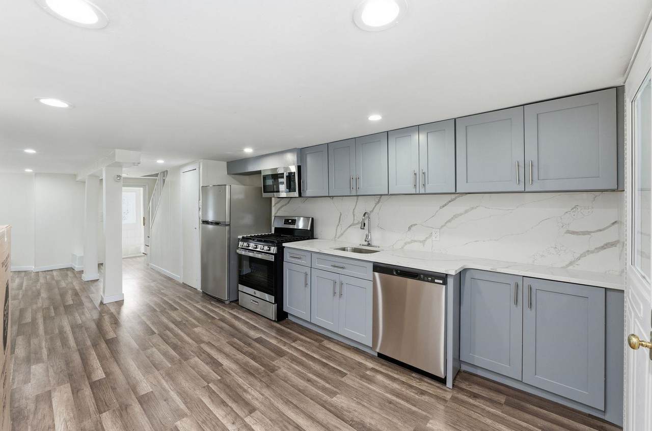 176 Thorne St - Photo 1