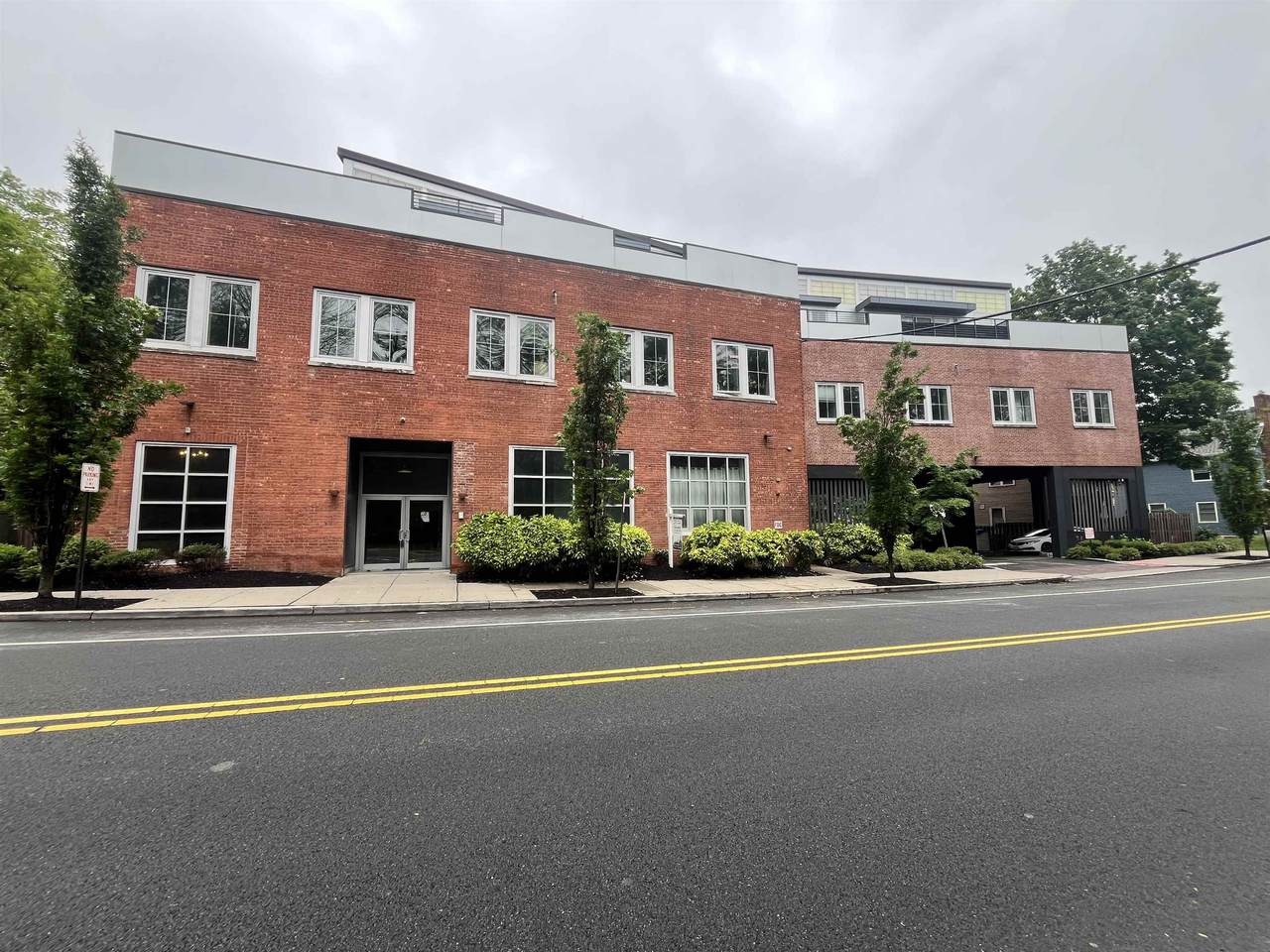 10 Ford Ave - Photo 1