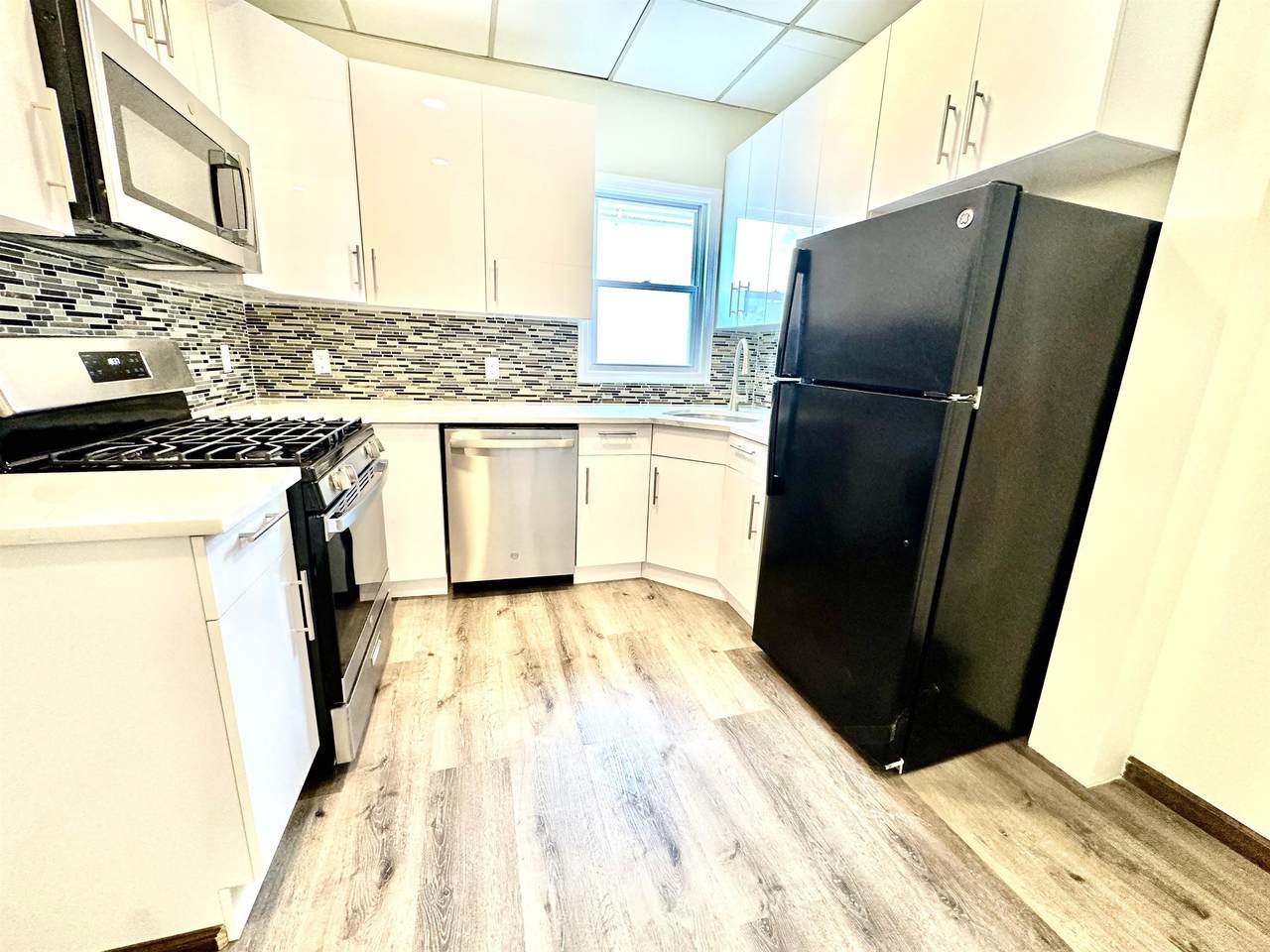 325 Central Ave - Photo 1