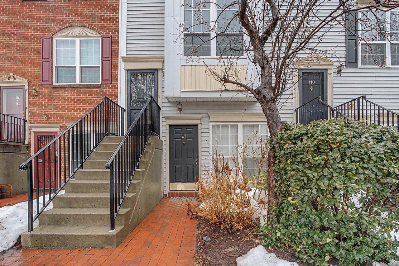 111 Cottonwood St - Photo 1