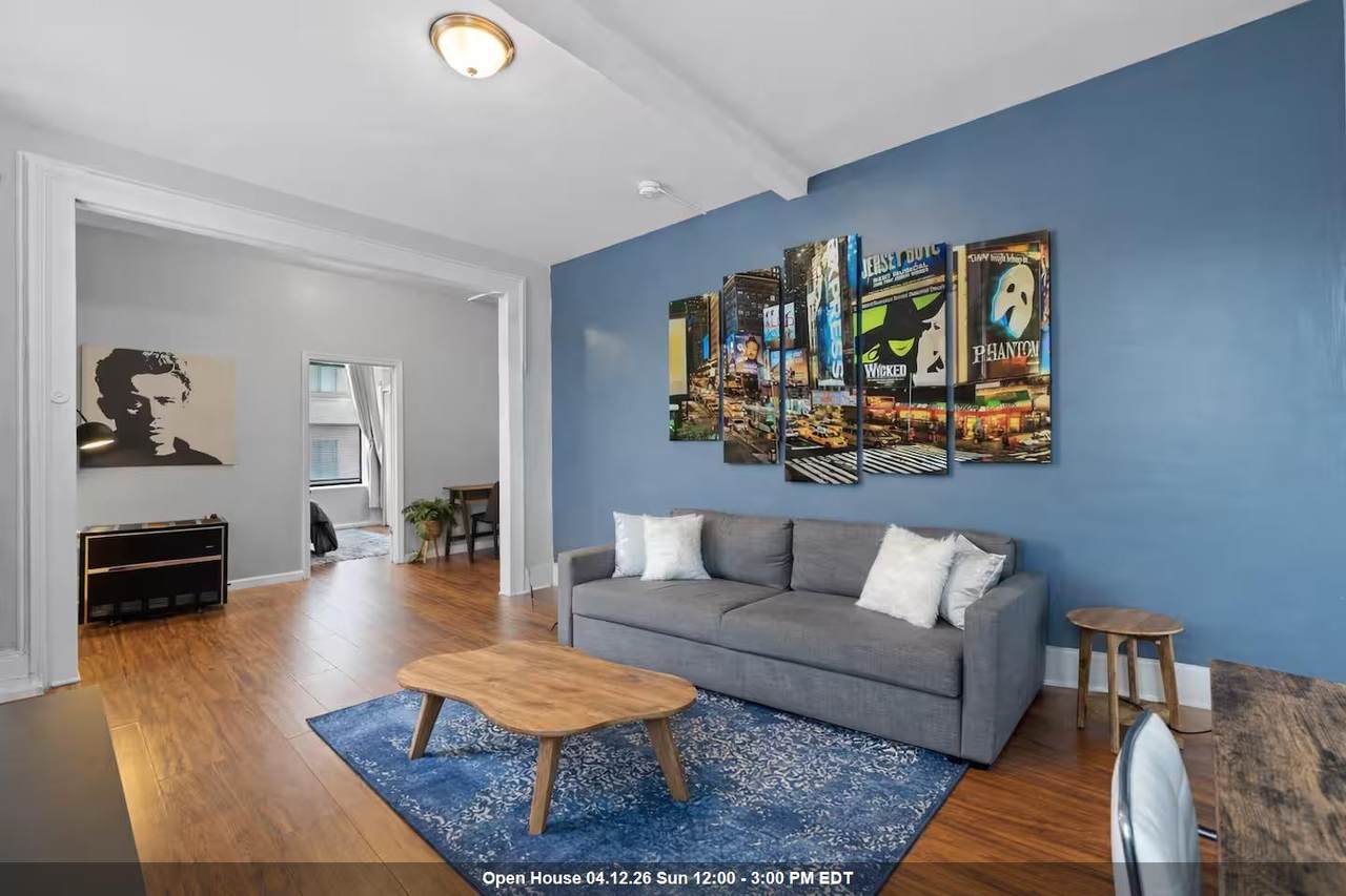 450 1ST ST - Photo 1