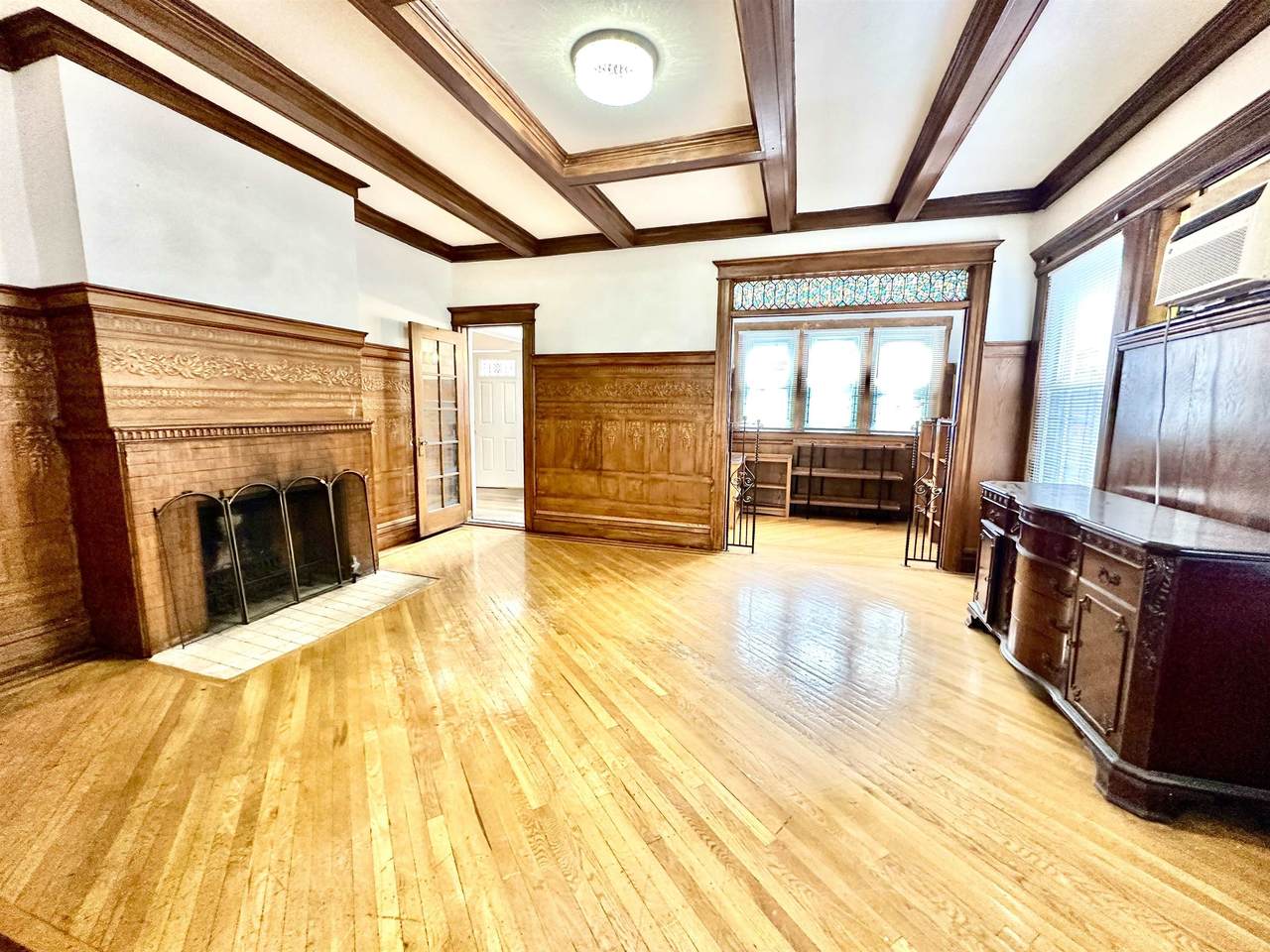 163 Jewett Ave - Photo 1
