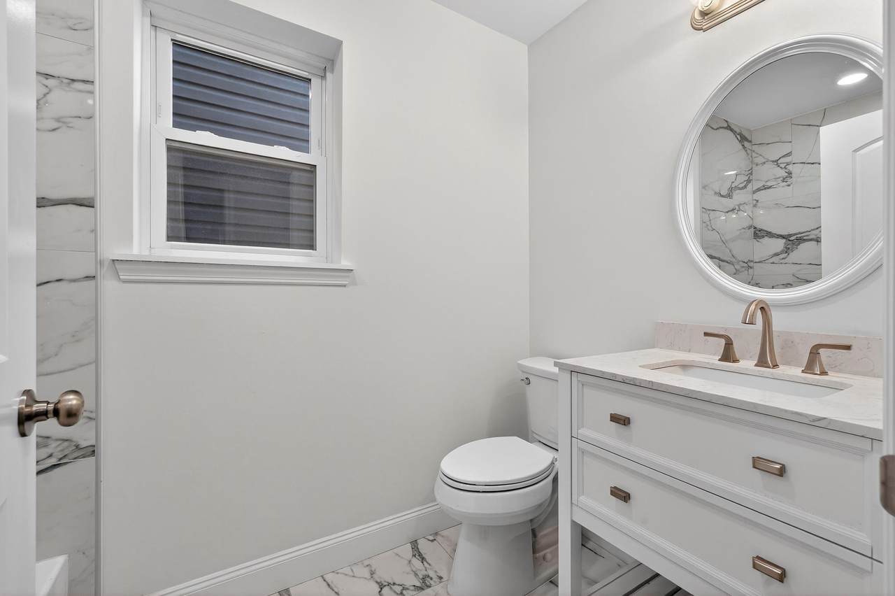40 East 5Th St - Photo 1