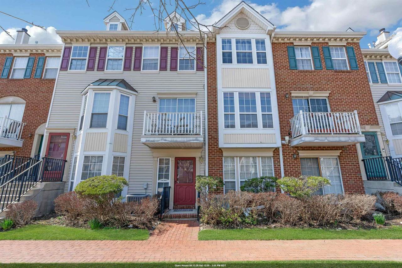 32 Cedar St - Photo 1