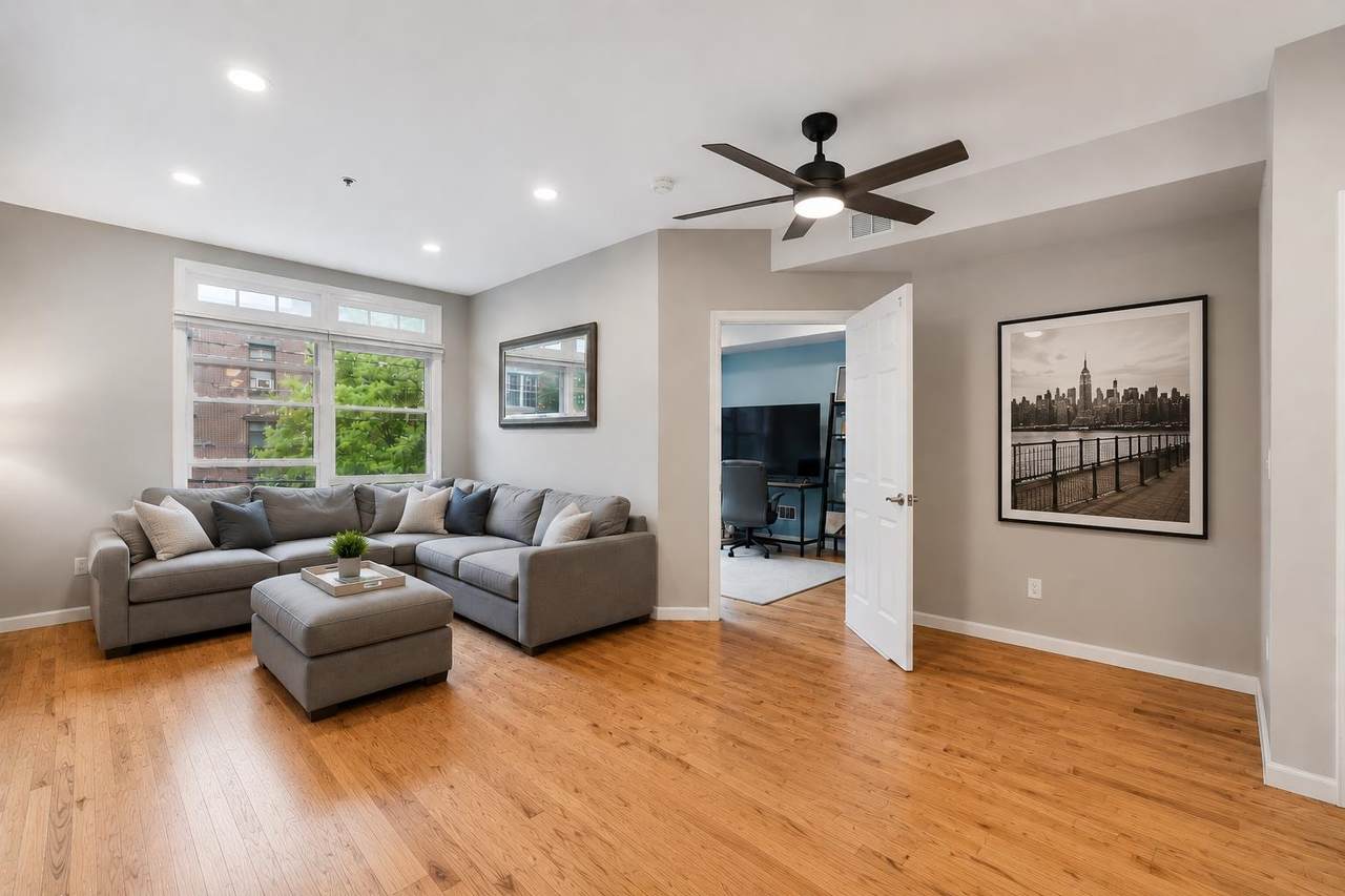 81 Monroe St - Photo 1