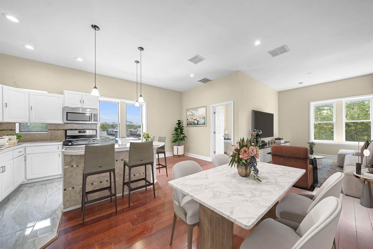 240 Clendenny Ave - Photo 1