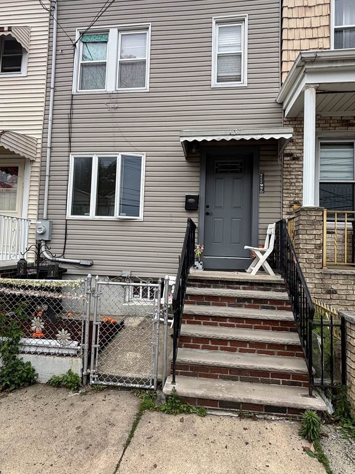 137 Prospect Ave - Photo 1