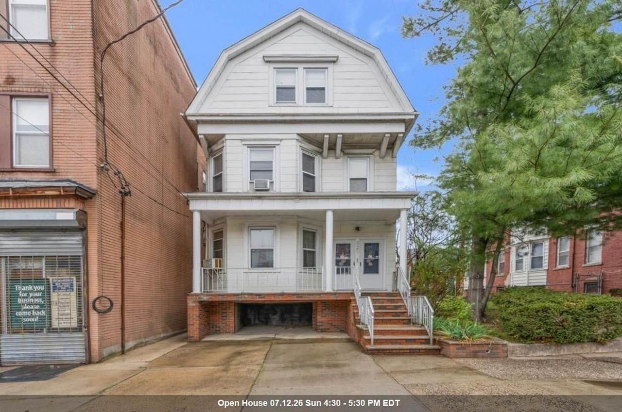 321 Avenue C - Photo 1