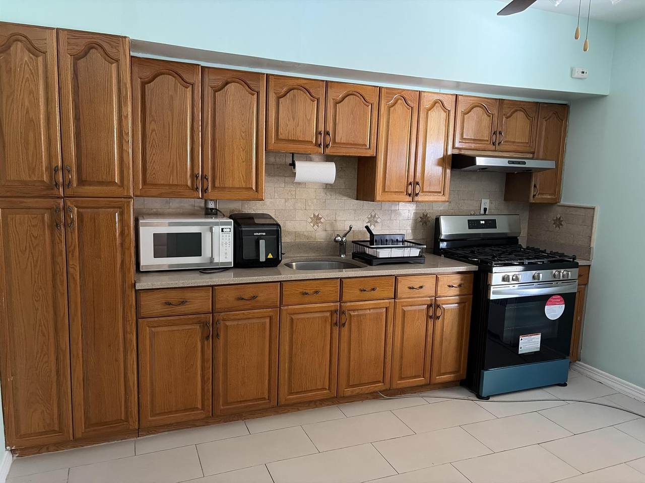 360 Ege Ave - Photo 1