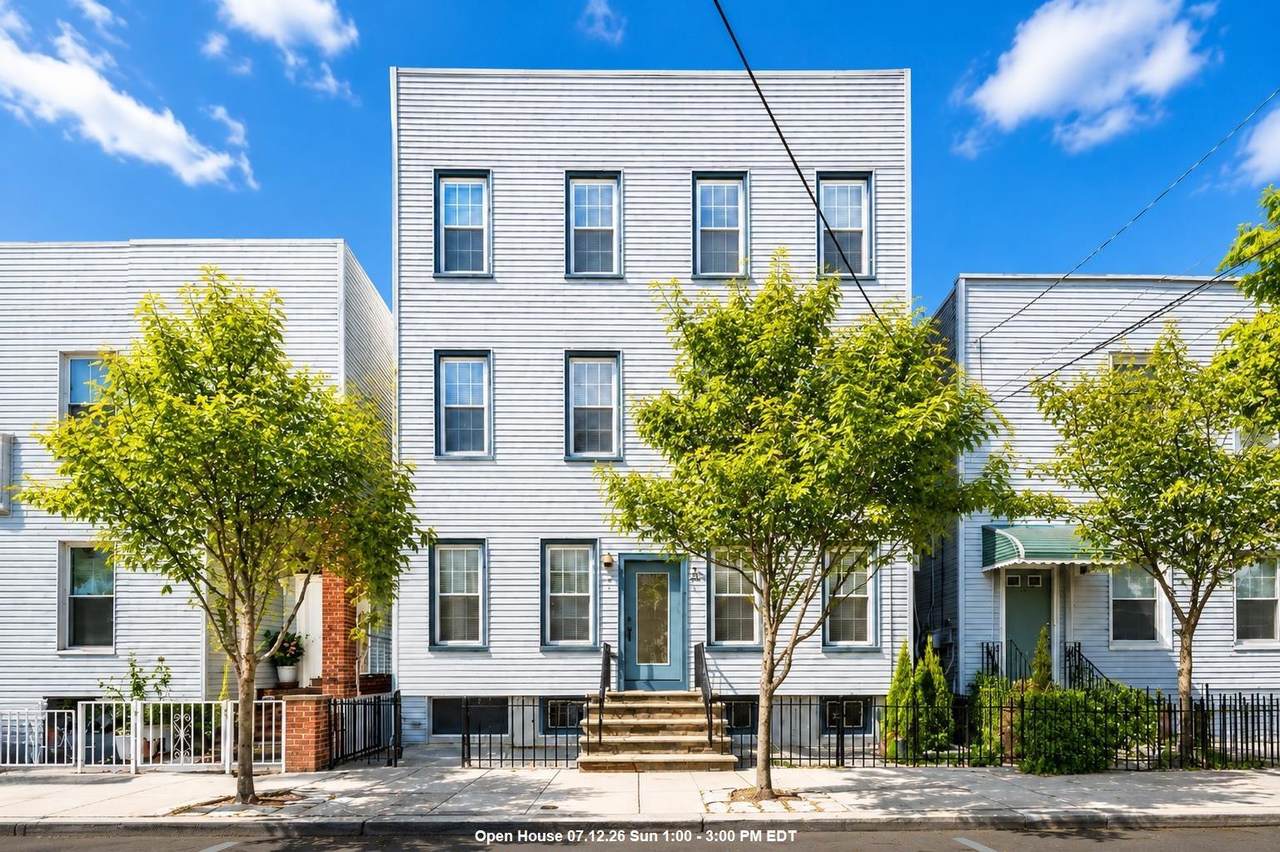 121 41ST ST - Photo 1