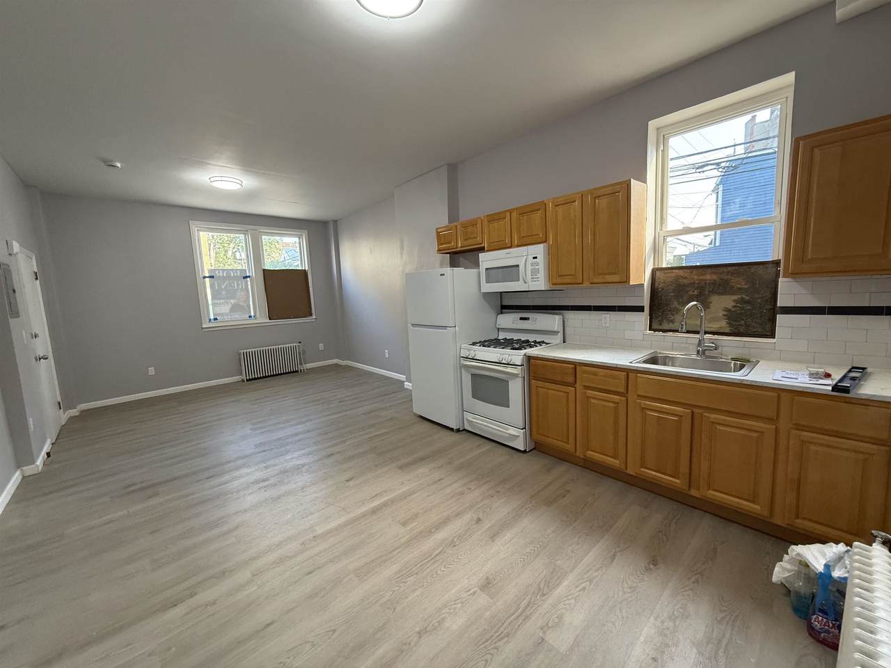 423 Baldwin Ave - Photo 1